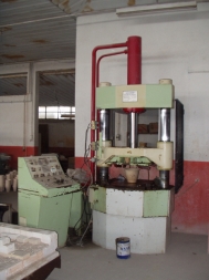Hydraulic ram press 60 tons, Macocer