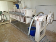 Laboratory chamber filter press