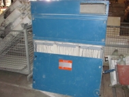 Dusting machine with sleeve filter