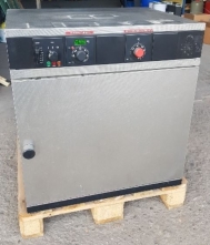 Drying cabinet, 100 liters, 300°C, used