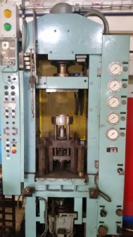 Hydraulic press, 60 to, used