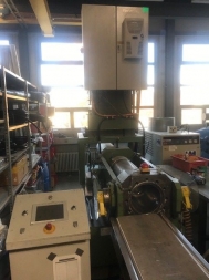 Piston extruder, 180 tons, used